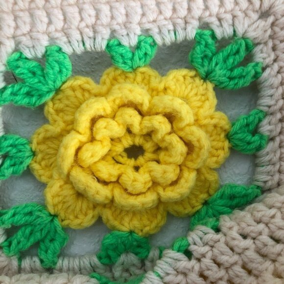 Vintage Large Yellow Flower 3D Raised Hand Knitted Crochet Afghan Blanket - Picture 3 of 3